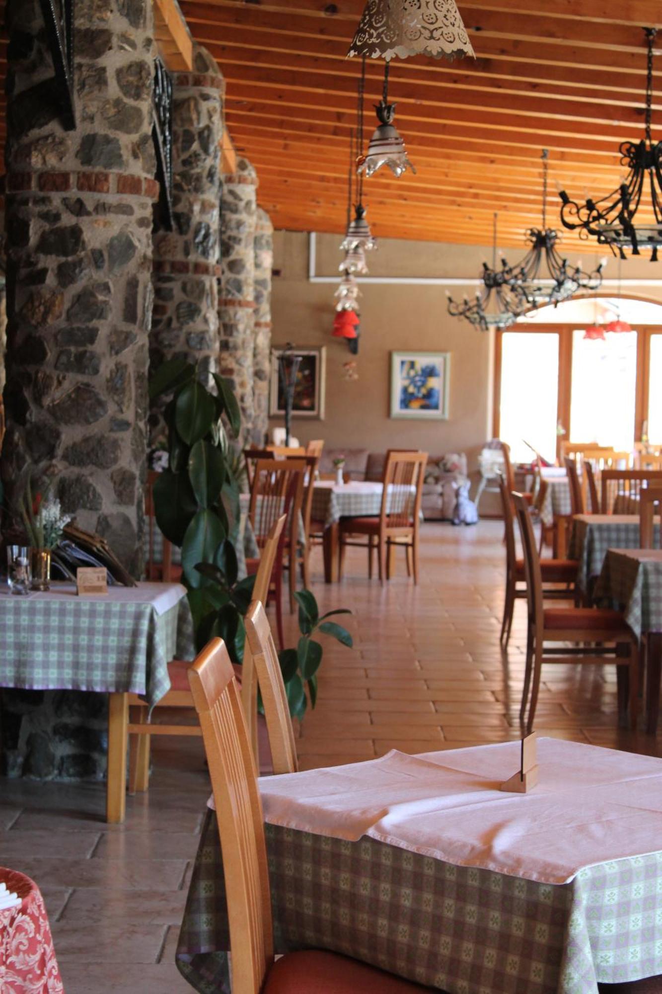 Hotel Tutto Galicnik エクステリア 写真