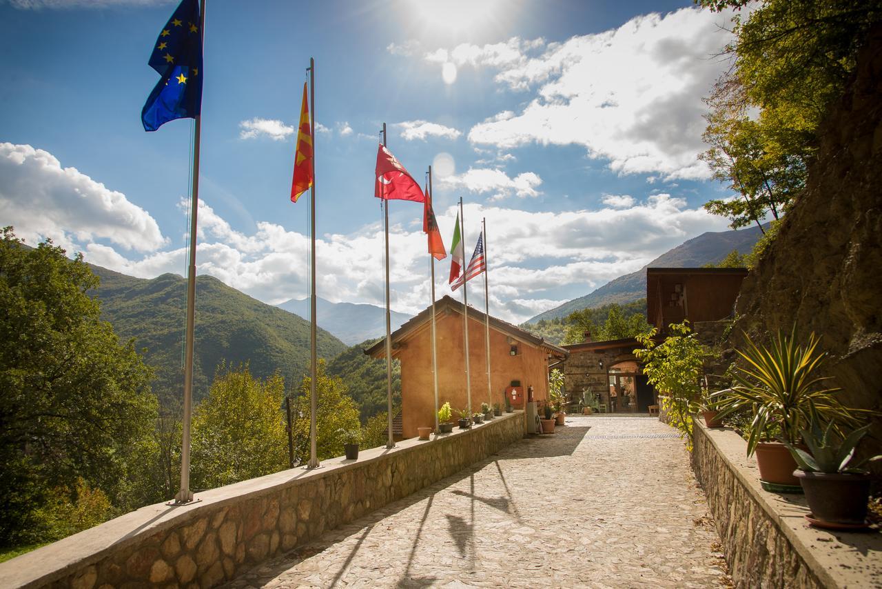 Hotel Tutto Galicnik エクステリア 写真
