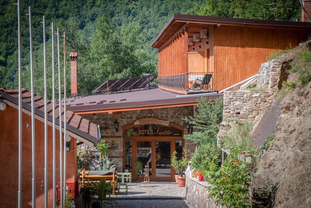 Hotel Tutto Galicnik エクステリア 写真