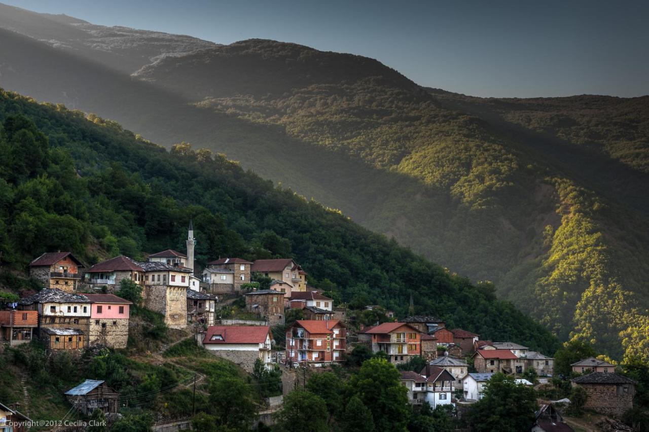 Hotel Tutto Galicnik エクステリア 写真