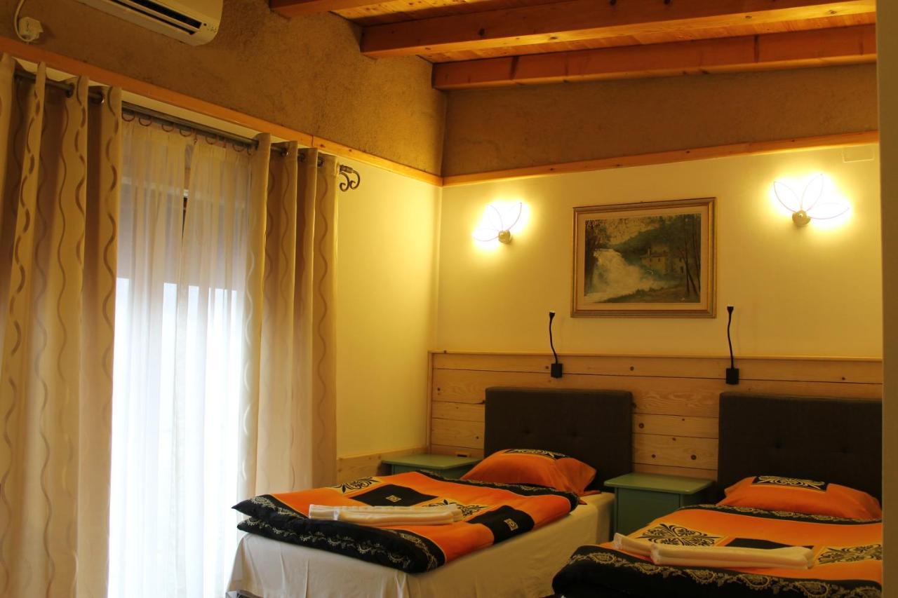 Hotel Tutto Galicnik エクステリア 写真